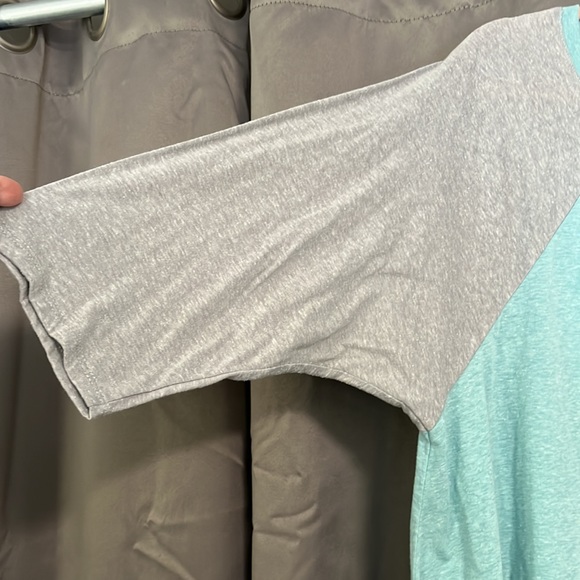 2XL Rae Mode Heather Seafoam and Grey Raglan Tshirt - Picture 4 of 5